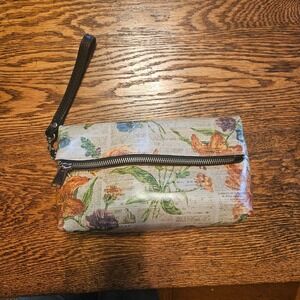 Patricia Nash Vintage Newsprint Floral Leather Wristlet Clutch Bag Multi Color